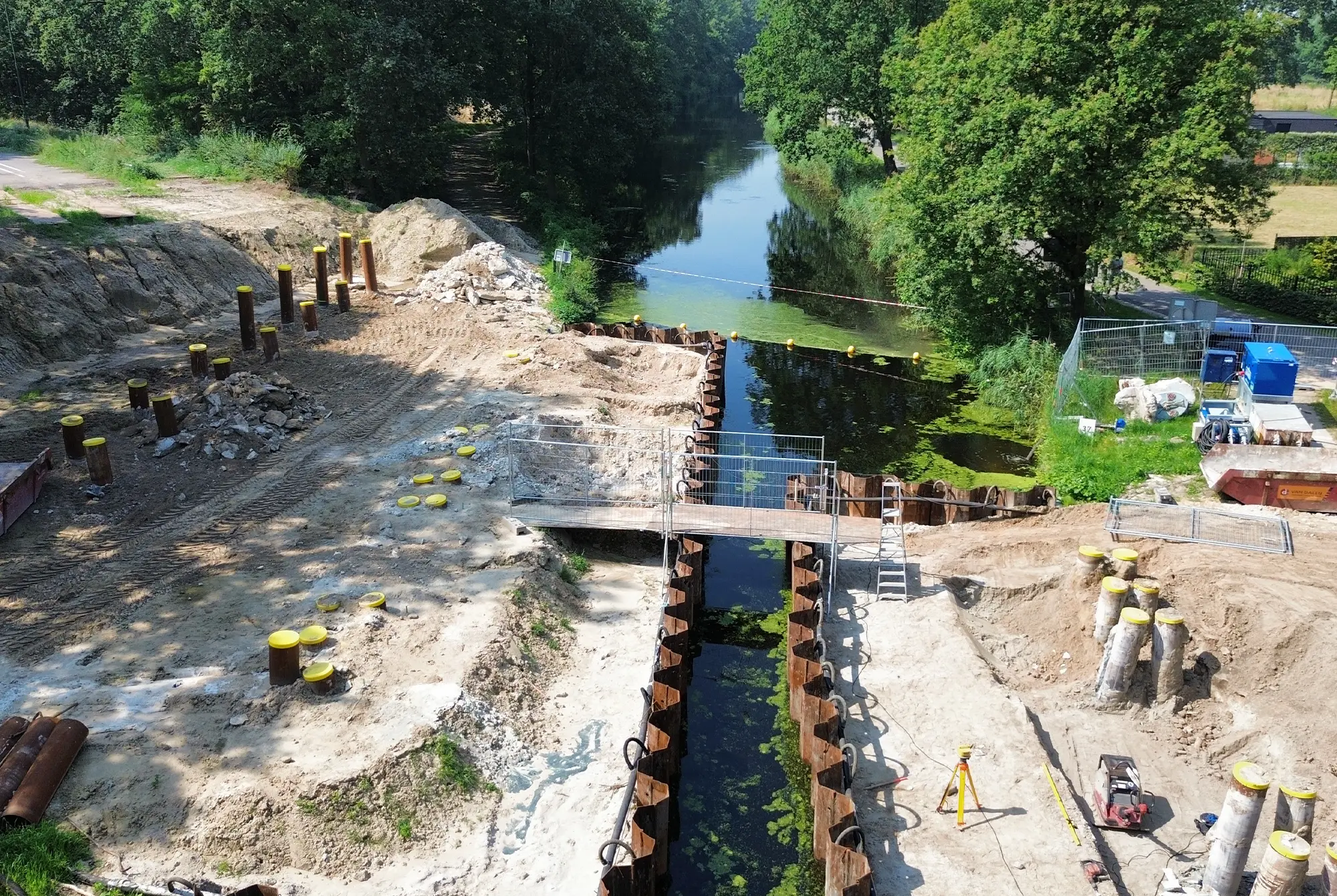 Aanbrengen casing draaipalen met groutinjectie