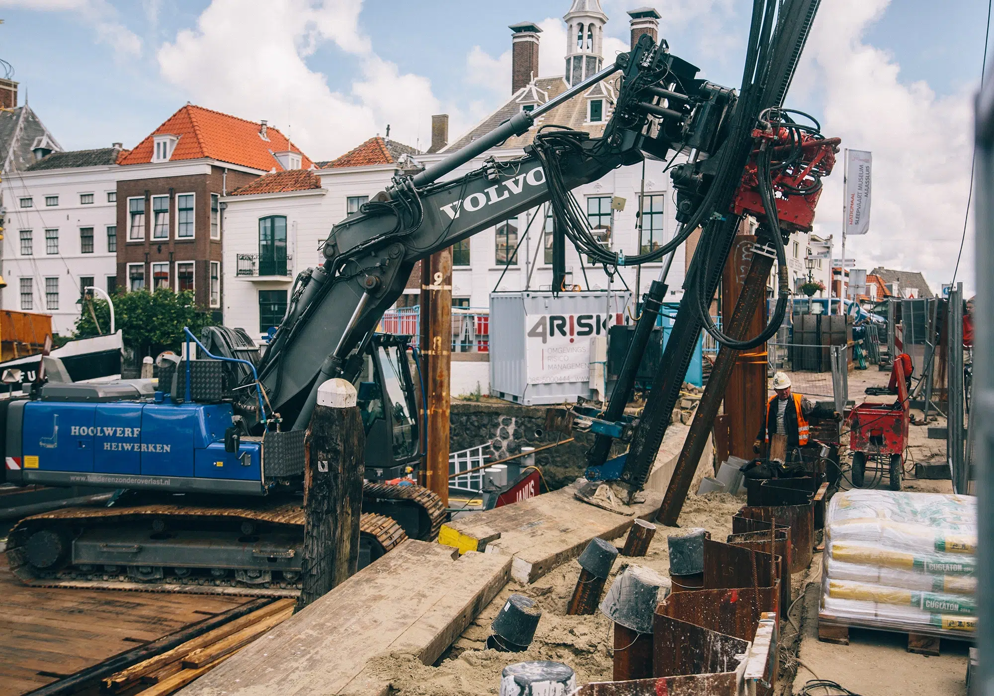 Vervangen van de kademuren bij monumentale bebouwing
