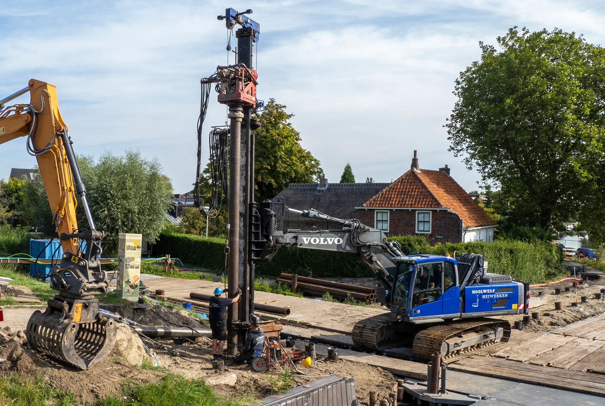 Vervanging van de kademuur en de brugconstructie